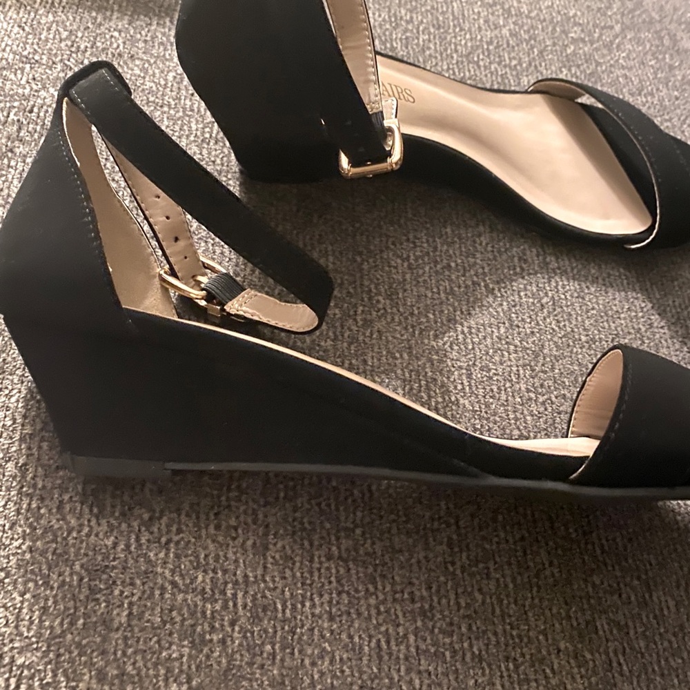Womens Open Toe ankle strap low wedge sandals